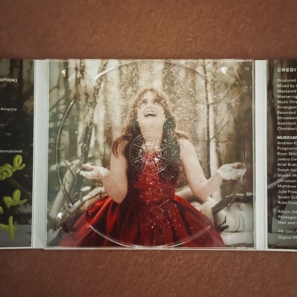 ⭐️ FREE - MAXINE LINEHAN SIGNED "THIS TIME OF YEAR" HOLIDAY MUSIC PHYSICAL CD - Picture 12 of 13